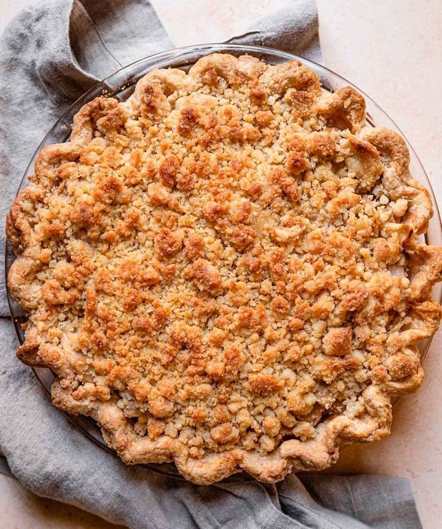 Dutch Apple Pie with Cinnamon Sugar Topping