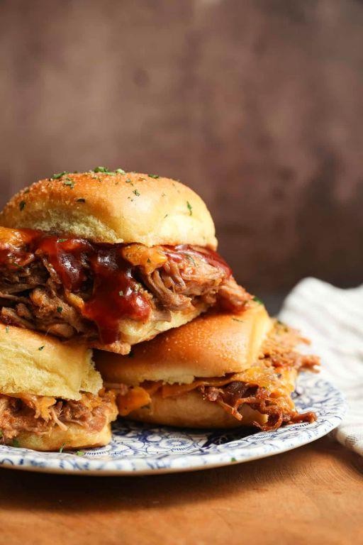 Easy BBQ Pulled Pork Sliders