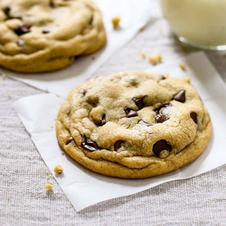Easy Chocolate Chip Cookies