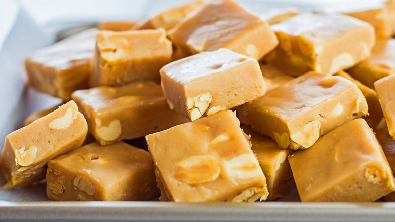 Easy Slow Cooker Peanut Butter Fudge