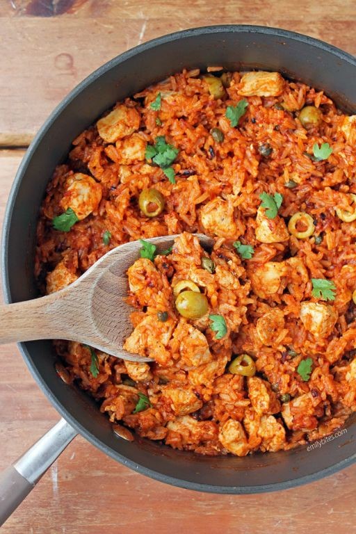 Easy Spanish Rice and Chicken Skillet