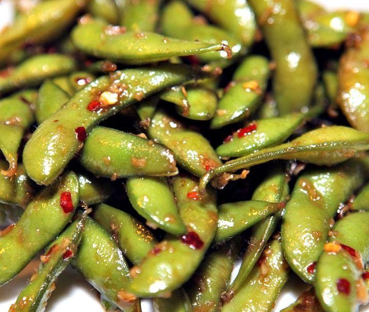 Edamame with a sprinkle of chili flakes