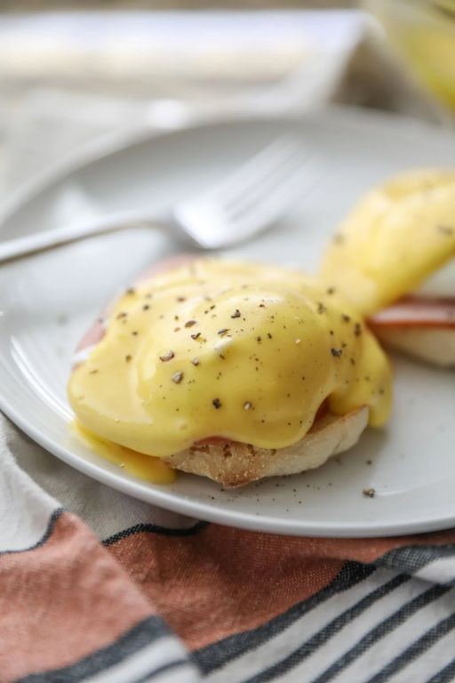 Egg Beaters Benedict with Hollandaise Sauce