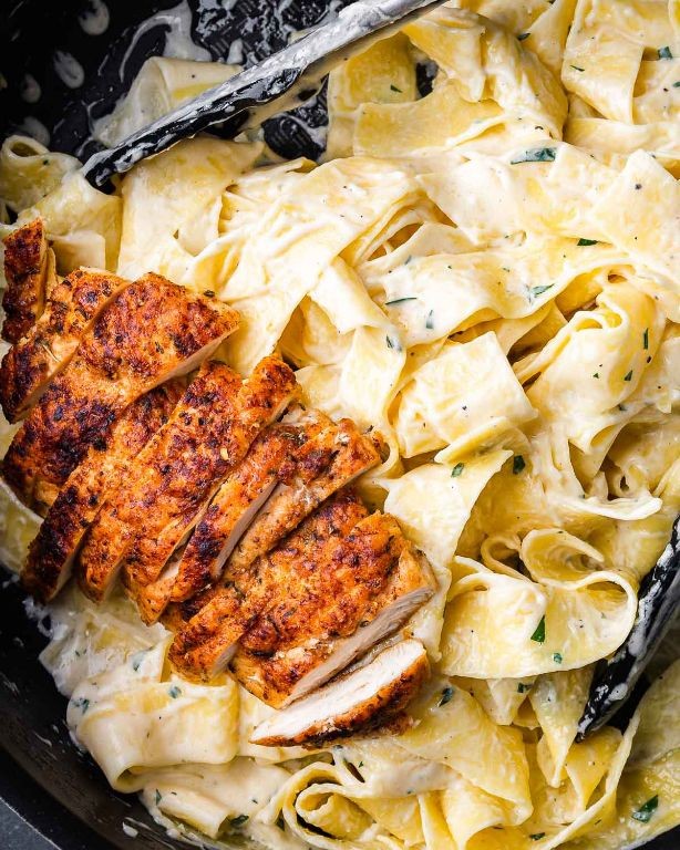 Egg Noodle Alfredo with Grilled Chicken