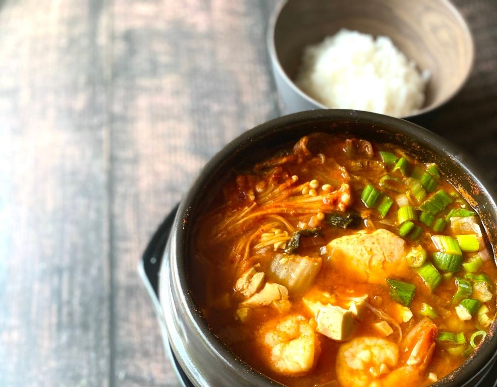 Enoki Mushroom and Kimchi Stew