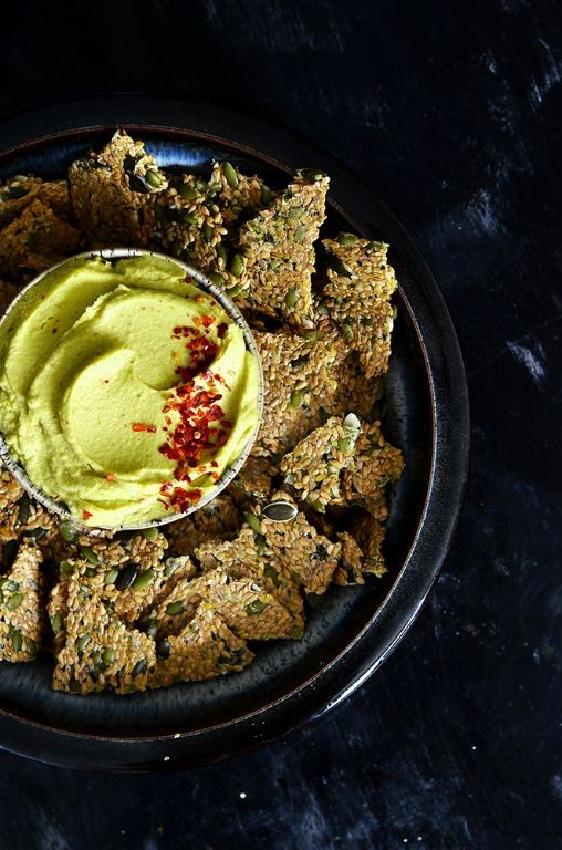 Flaxseed Crackers with Guacamole