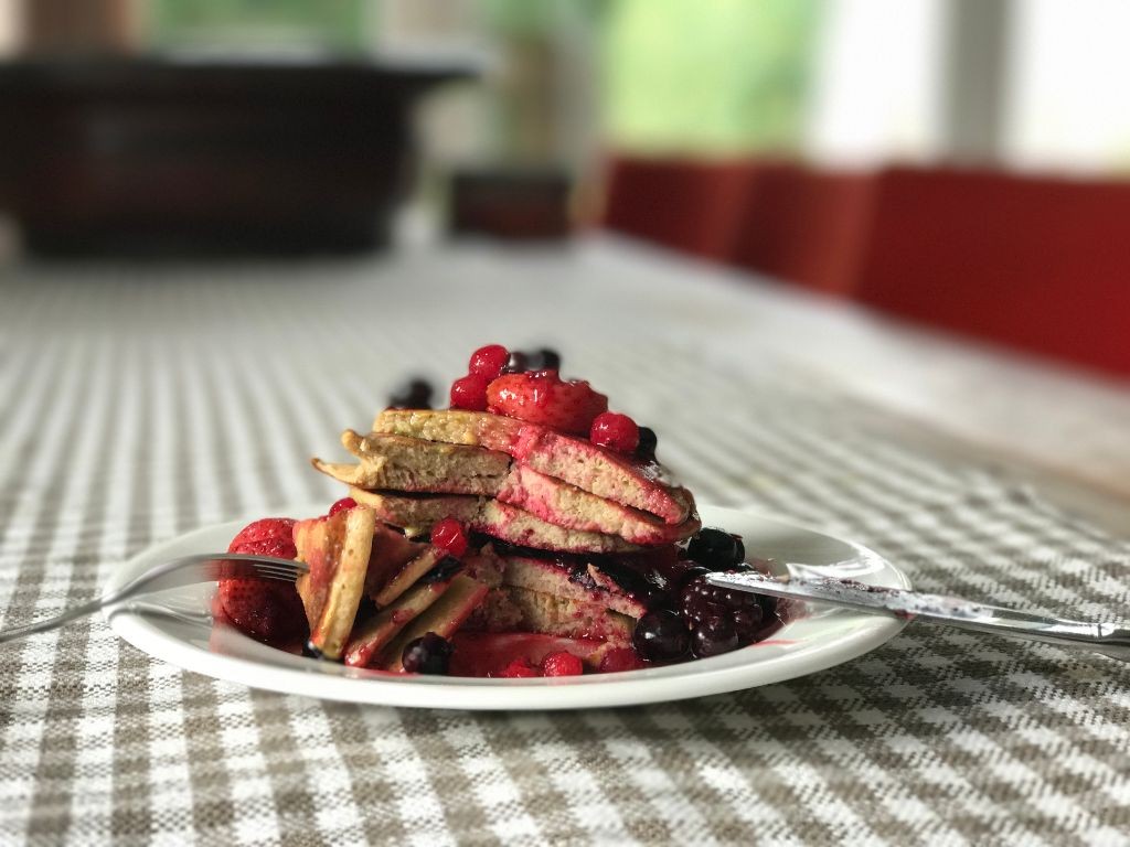 Flaxseed and Banana Pancakes with Honey Drizzle