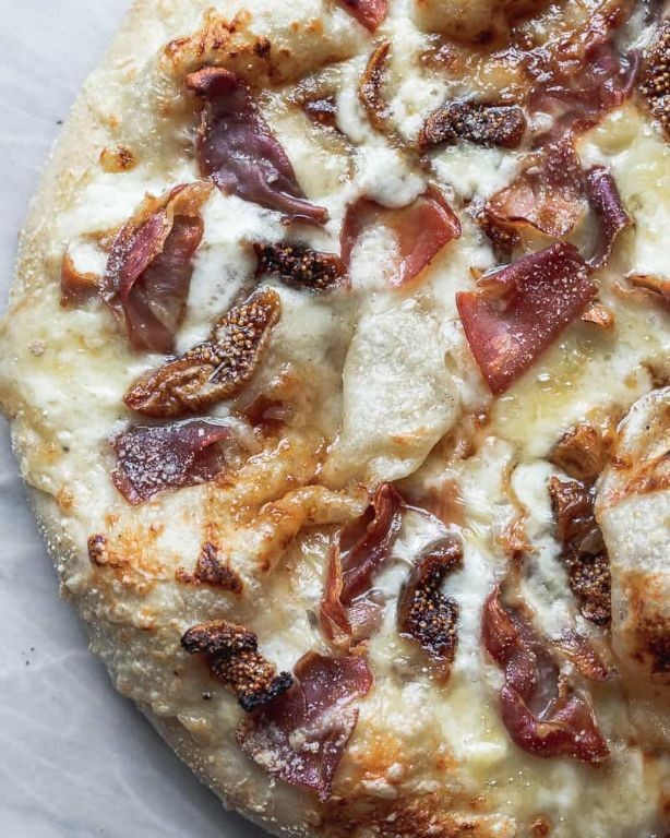 Fontina and Prosciutto Pizza