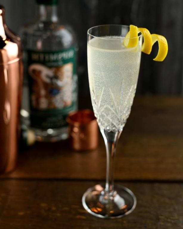 French 75 with Gin and Champagne