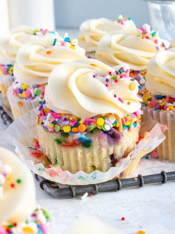 Funfetti Minion Cupcakes with Colorful Confetti
