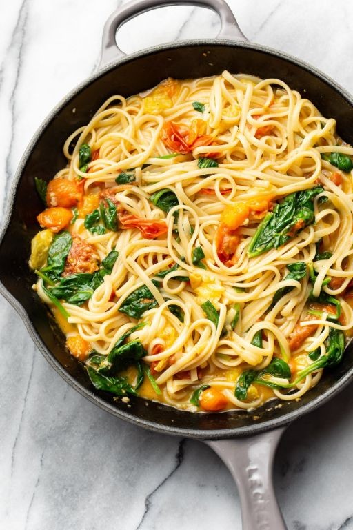 Garlic Butter Brie Pasta with Spinach
