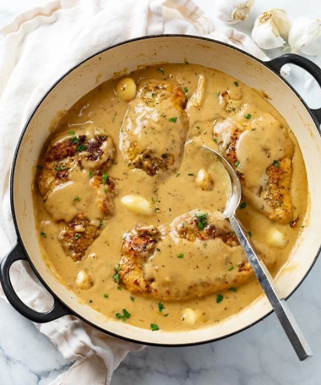 Garlic Butter Chicken Gravy