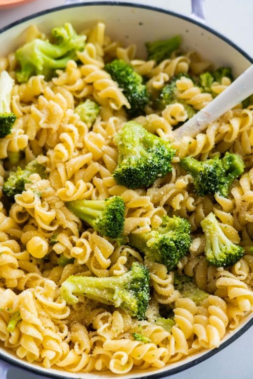 Garlic Butter Noodles with Broccoli