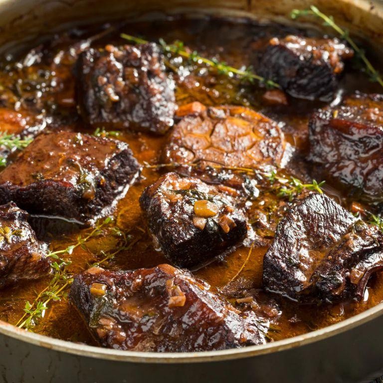 Garlic Butter Slow Cooker Ribs
