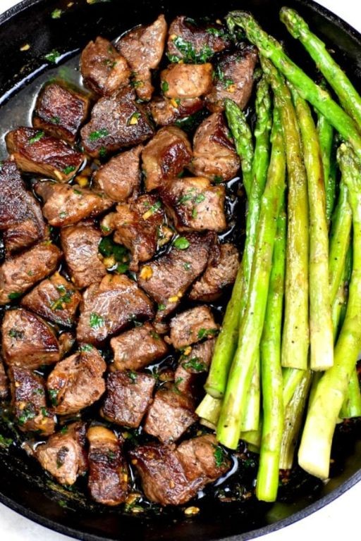 Garlic Butter Steak Bites with Asparagus