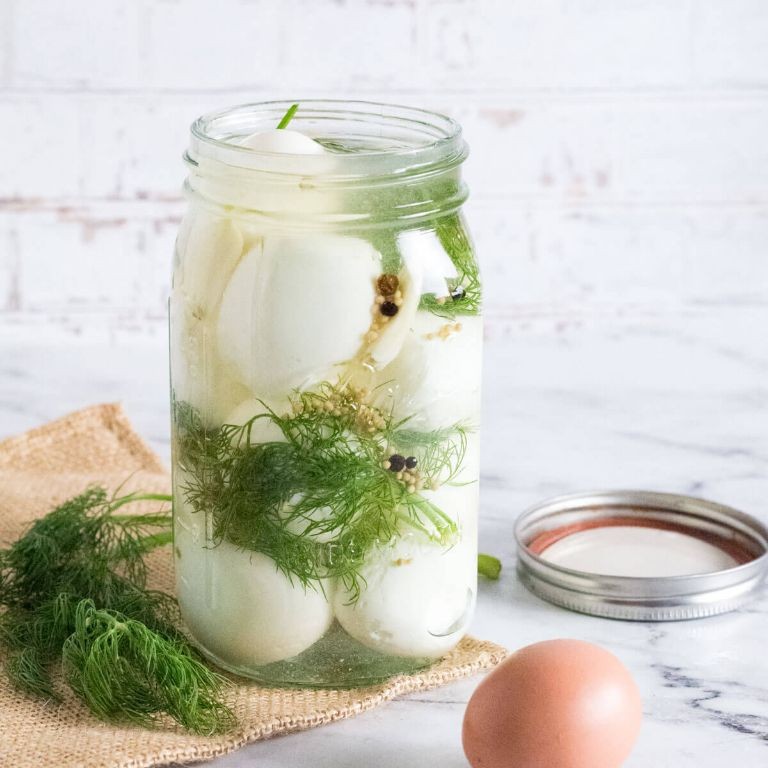 Garlic Dill Pickled Quail Eggs