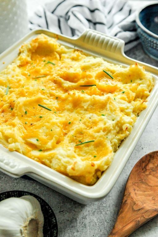 Garlic Mashed Potatoes with Cheddar