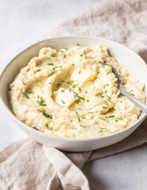 Garlic Mashed Potatoes with Cream Cheese