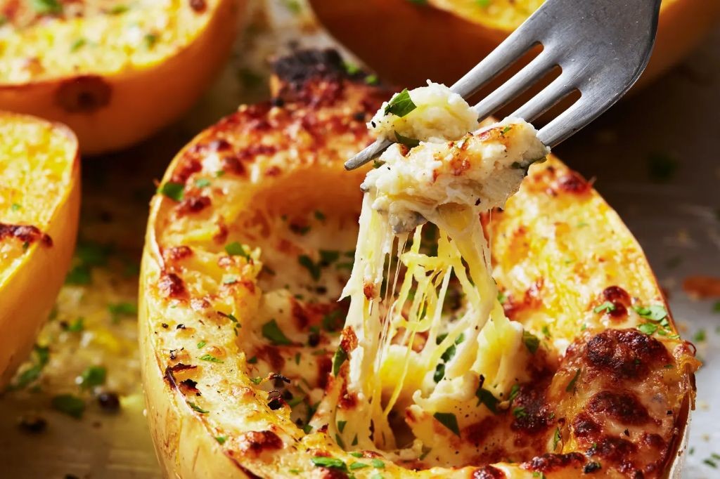 Garlic Parmesan Spaghetti Squash