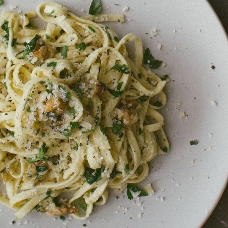 Garlic Parmesan Walnut Pasta