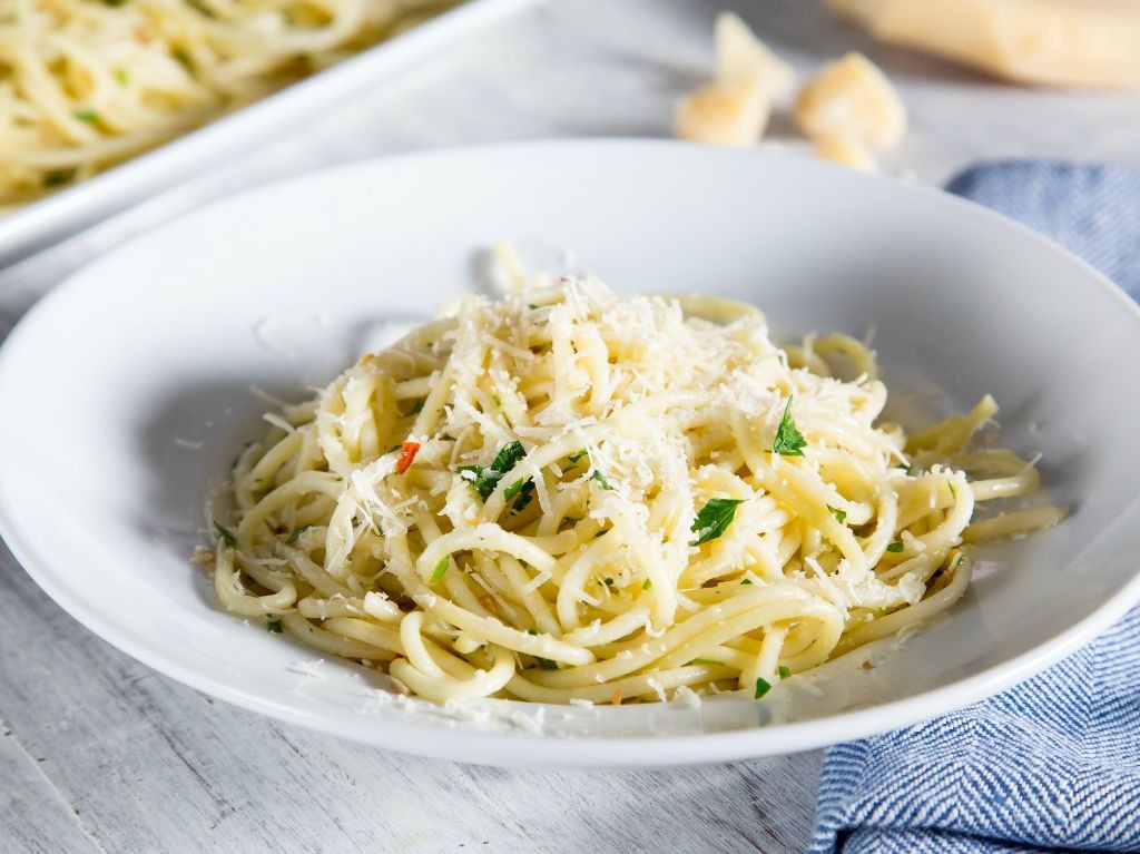 Garlic and Olive Oil Spaghetti