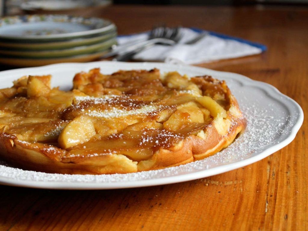 German Pancake with Caramelized Apples