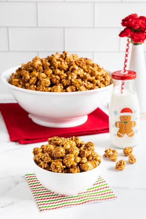 Gingerbread Caramel Corn