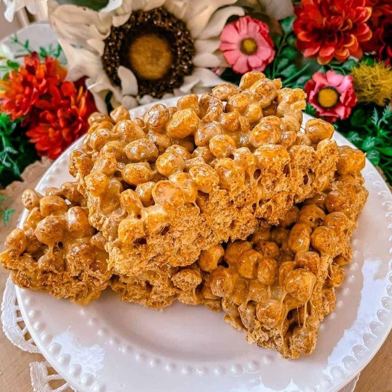 Gingerbread Cereal Bars