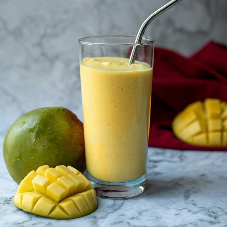 Glucose-blended tropical smoothie