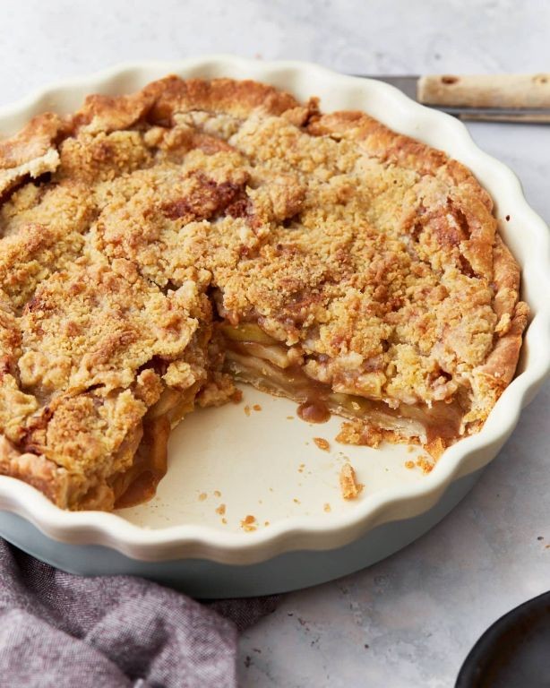 Gluten Free Dutch Apple Pie with Oat Topping