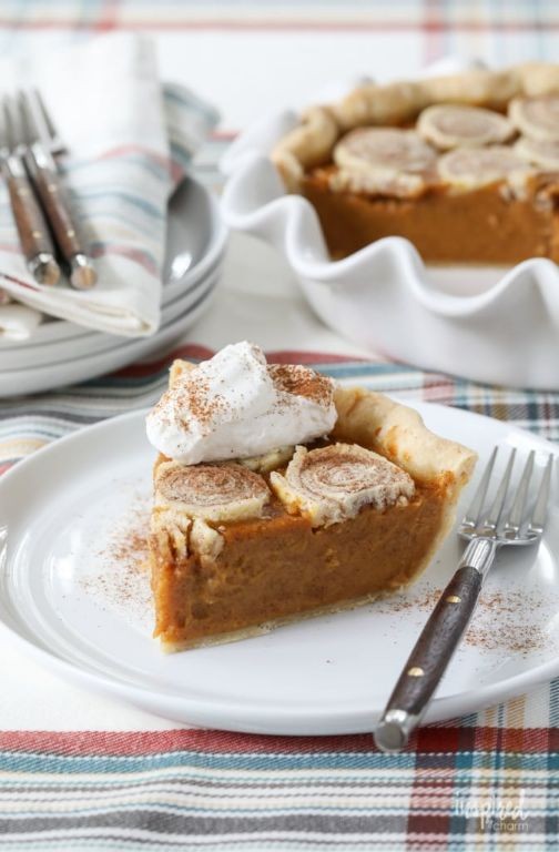 Golden Squash Pie with Cinnamon Crust