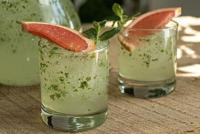 Grapefruit Mint Refresher