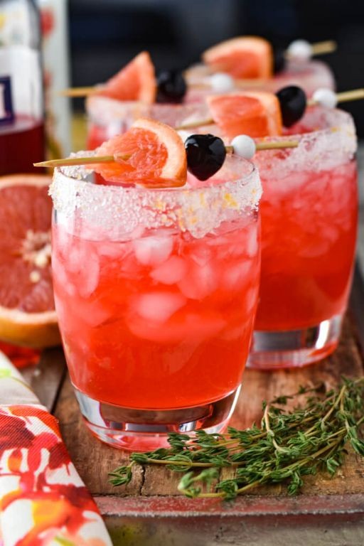 Grapefruit and Thyme Vodka Gimlet