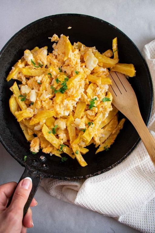 Greek-Style Scrambled Eggs with Potatoes