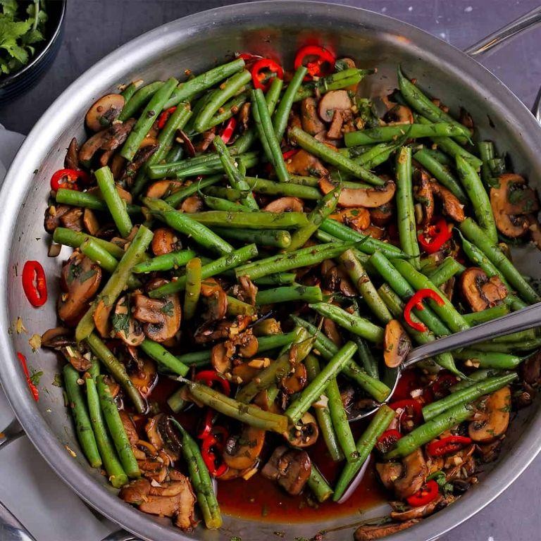 Green Bean and Mushroom Stir-Fry