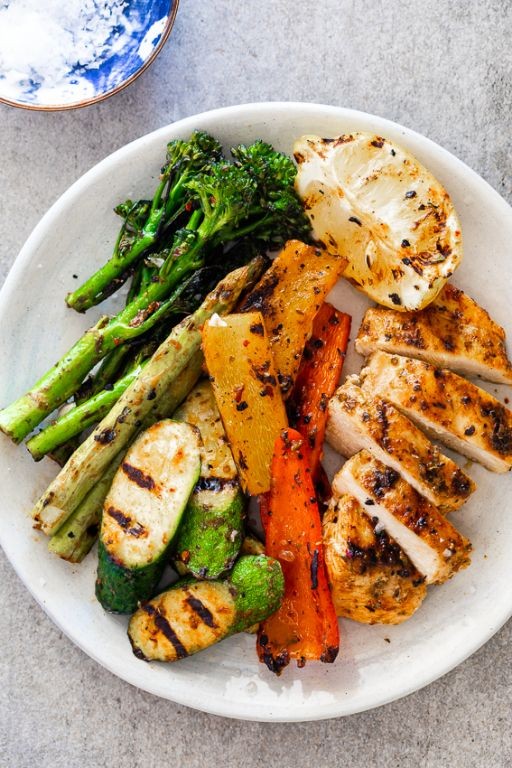 Grilled Chicken with Steamed Vegetables