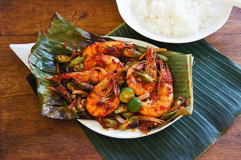 Grilled Shrimp in Banana Leaf