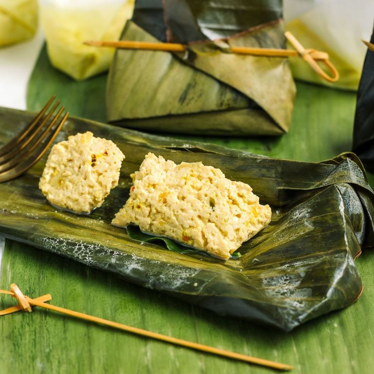 Grilled Tofu in Banana Leaf