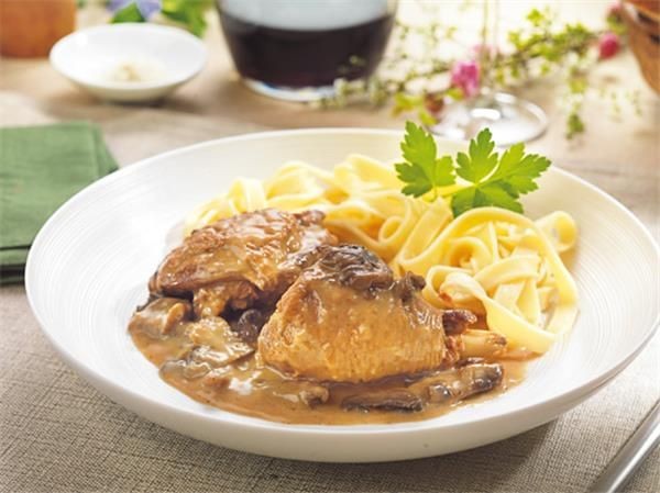 Guinea Hen Fricassee with Creamy Sauce