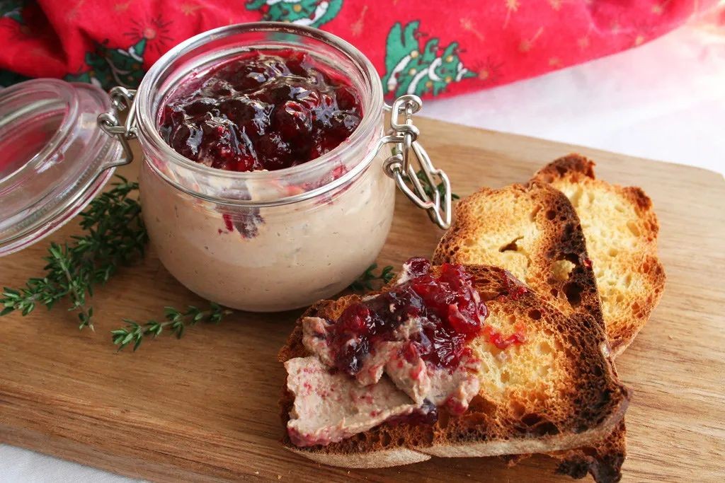 Guinea Hen Pâté with Cranberry Compote