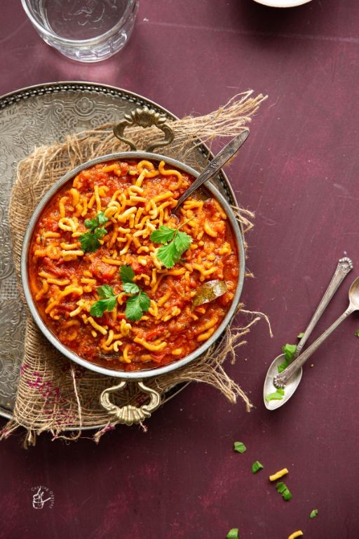 Gujarati Sev Tameta Nu Shaak