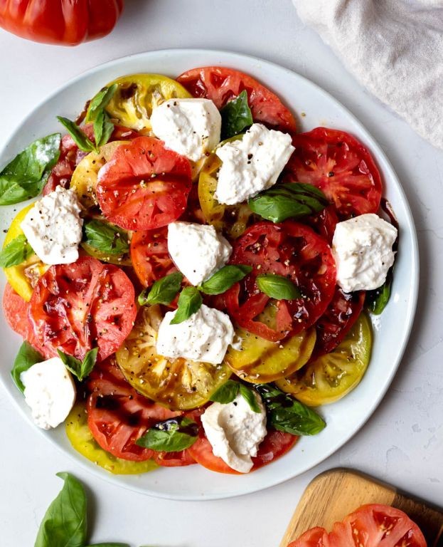 Heirloom Tomato and Burrata Salad with Basil