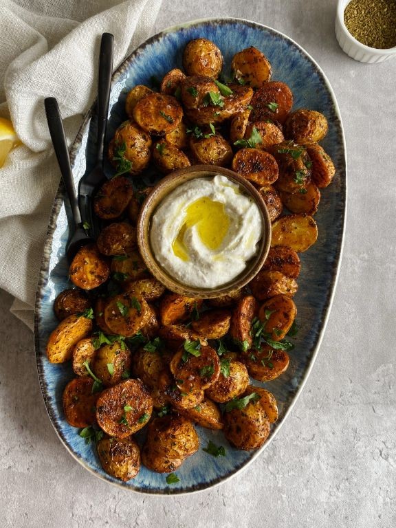 Herbed Baby Potatoes with Garlic Yogurt Dip