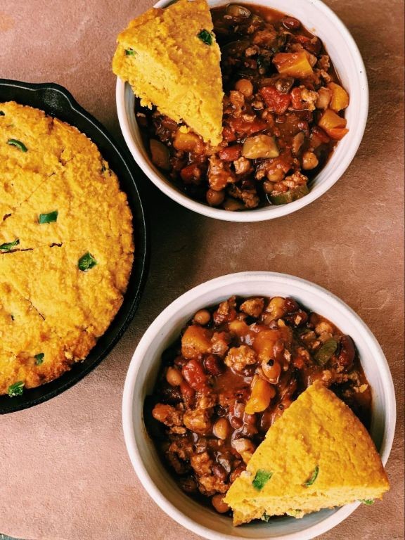 Homemade Cornbread and Chili