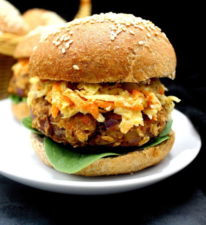 Homemade Veggie Burgers with Oats