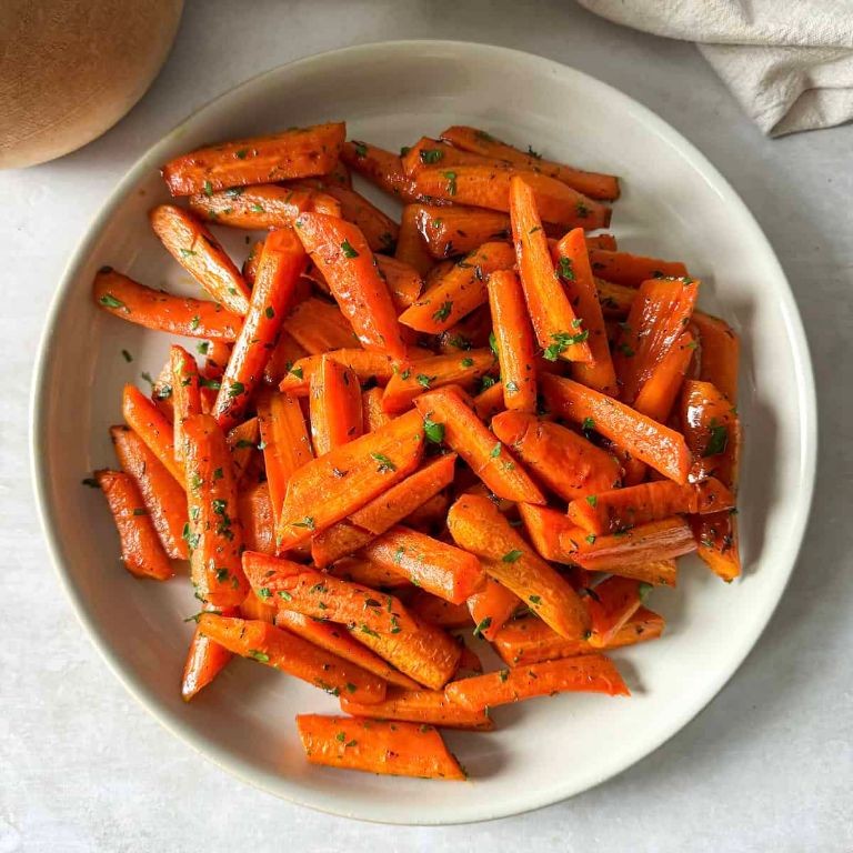Honey Glazed Whole Carrots with Thyme