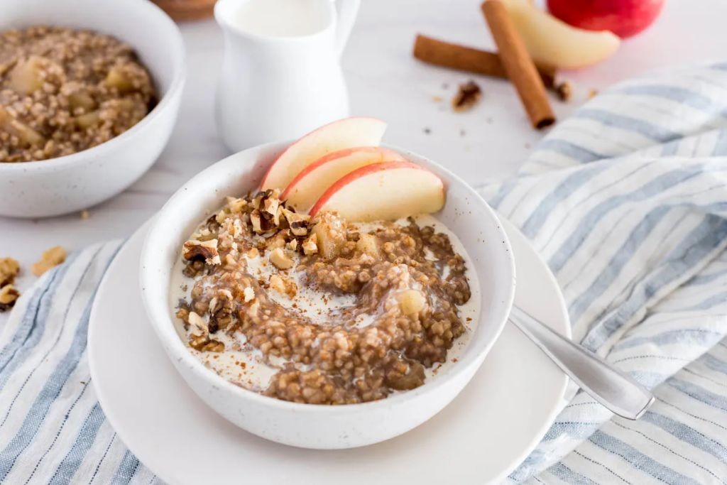Instant Pot Apple Cinnamon Steel-Cut Oats