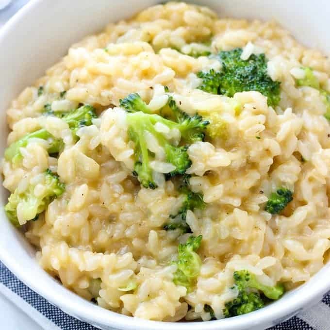 Instant Pot Cheesy Broccoli Rice