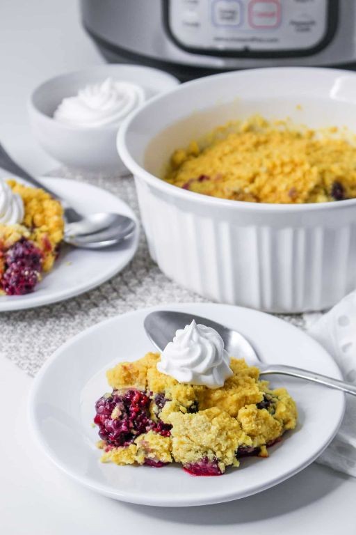 Instant Pot Summer Berry Cobbler