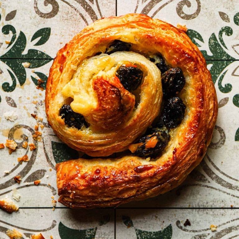 Irresistible Pain aux Raisins